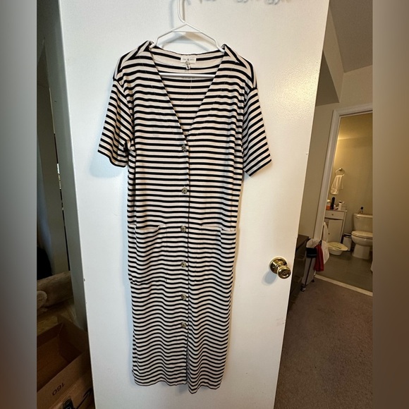 Lou & Grey Dresses & Skirts - Lou & Grey maxi dress